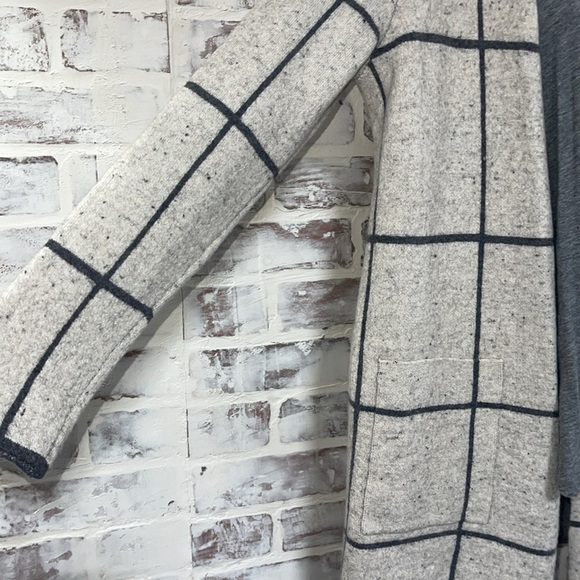 Eileen fisher black cardigan - Picture 3 of 8